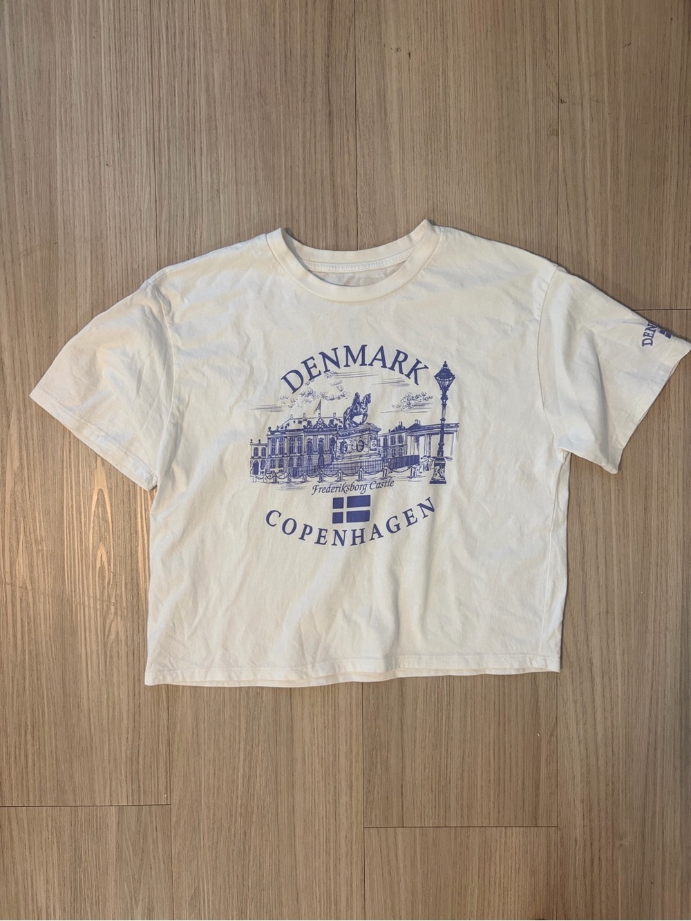 Denmark Copenhagen 100% Organic Cotton 😍 Crop Tee - White with Blue Print